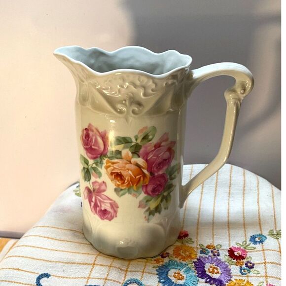 Stunning Shabby Chic vintage china water pitcher; incredible roses; Germany - Picture 3 of 5